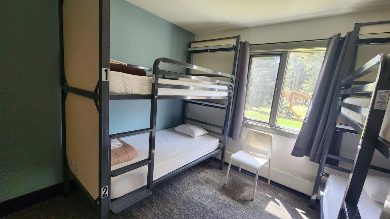 Hi Lake Louise Alpine Centre - Hostel Ngoại thất bức ảnh