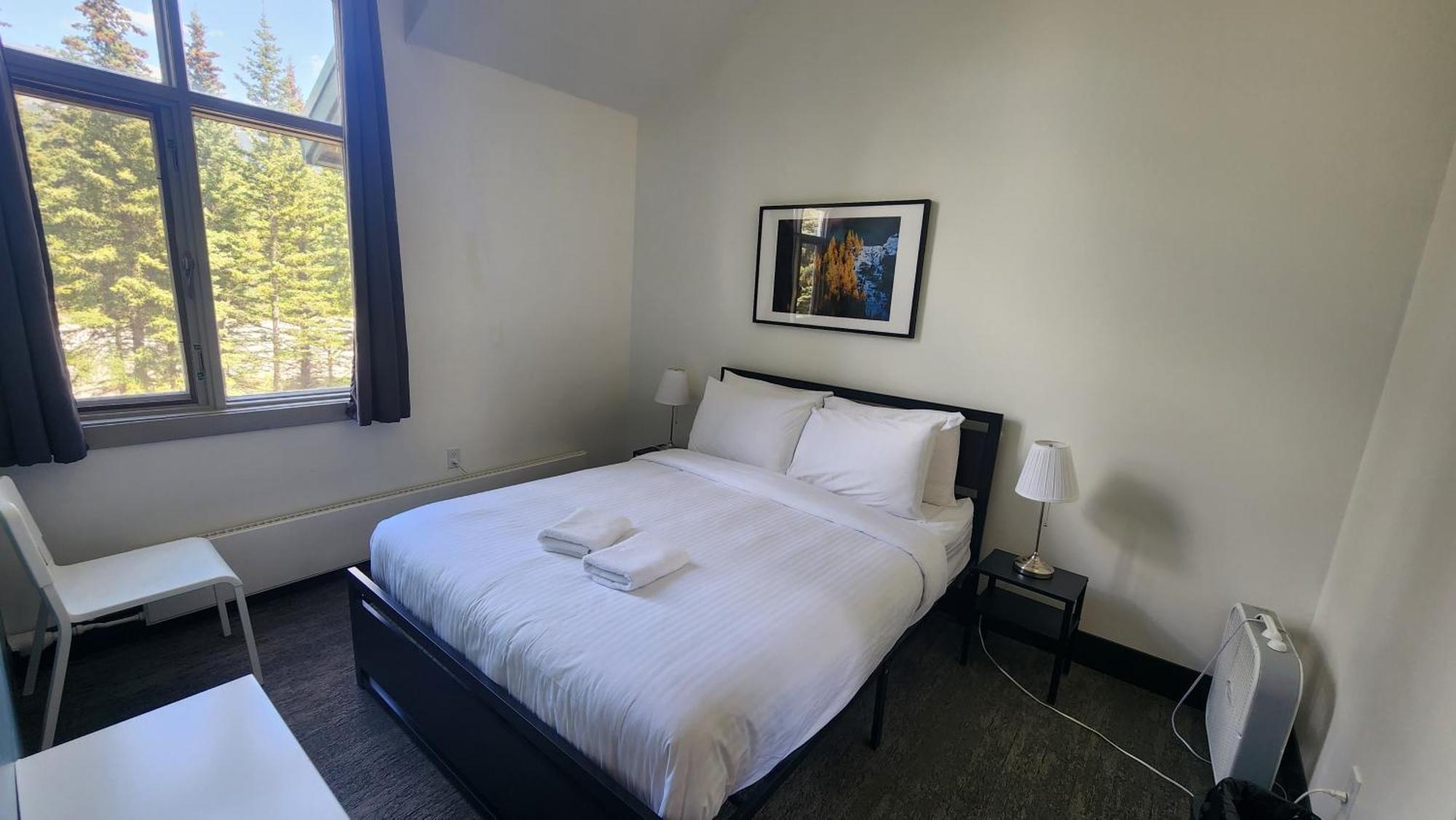 Hi Lake Louise Alpine Centre - Hostel Ngoại thất bức ảnh