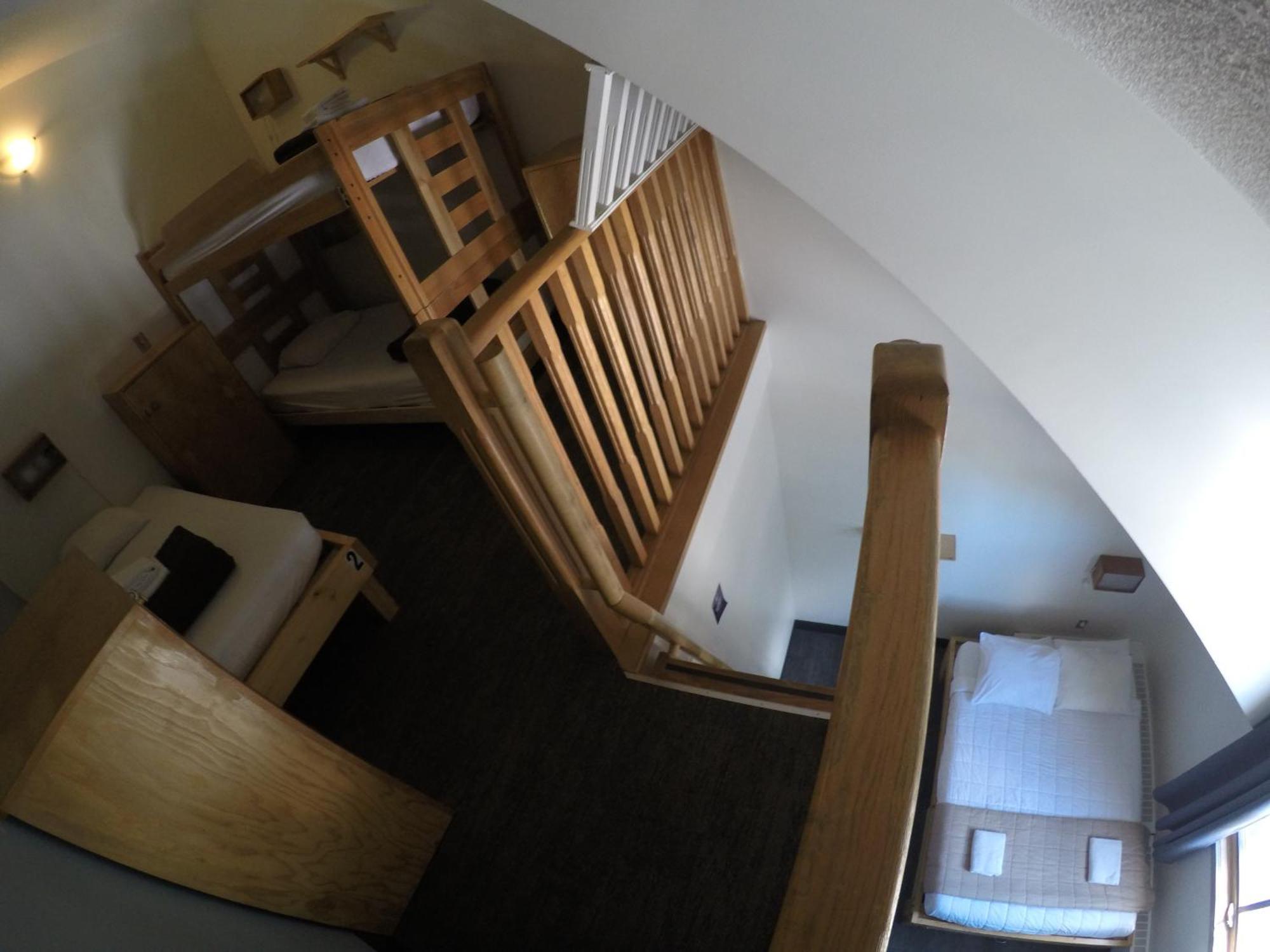 Hi Lake Louise Alpine Centre - Hostel Ngoại thất bức ảnh