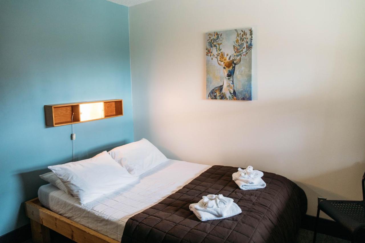 Hi Lake Louise Alpine Centre - Hostel Ngoại thất bức ảnh